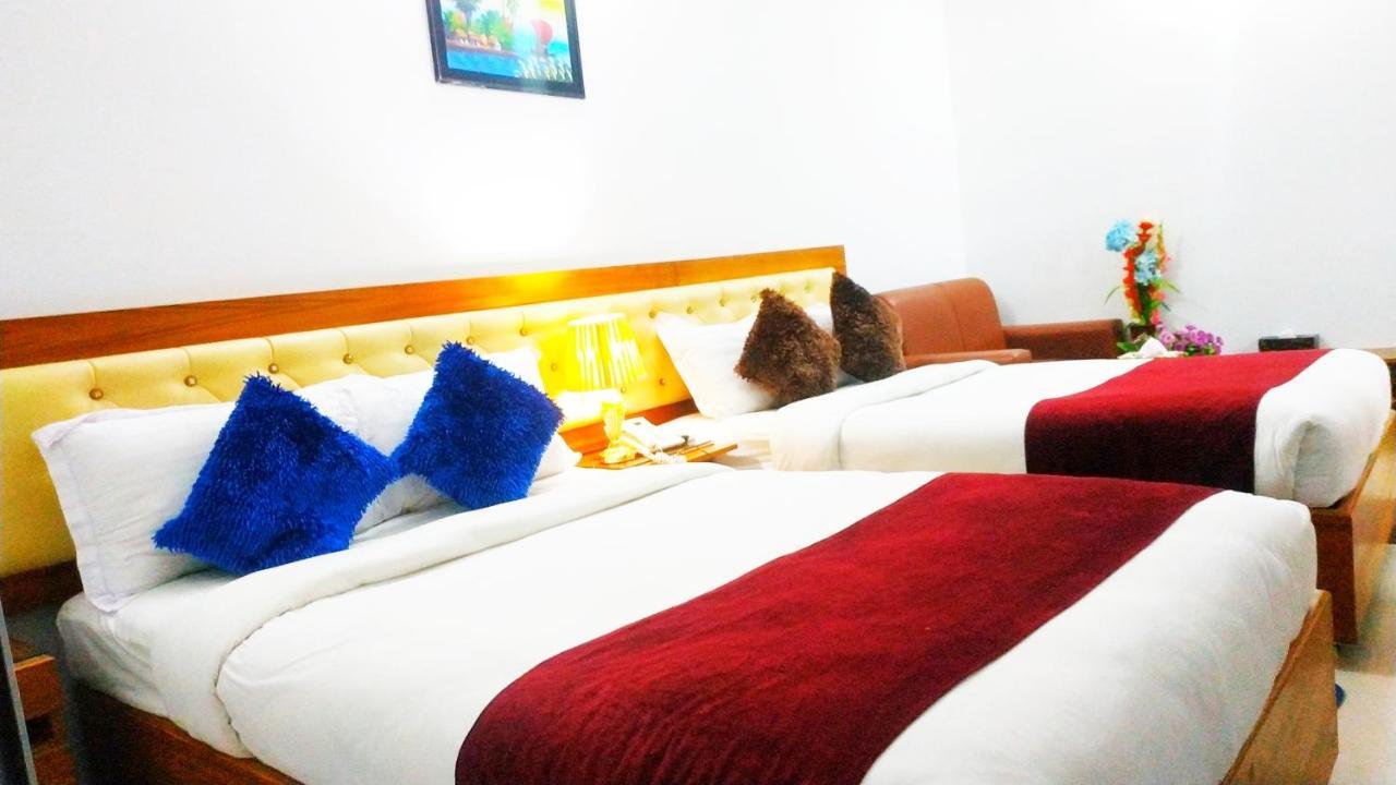 Hotel Khan Palace กัวกาตา ภายนอก รูปภาพ