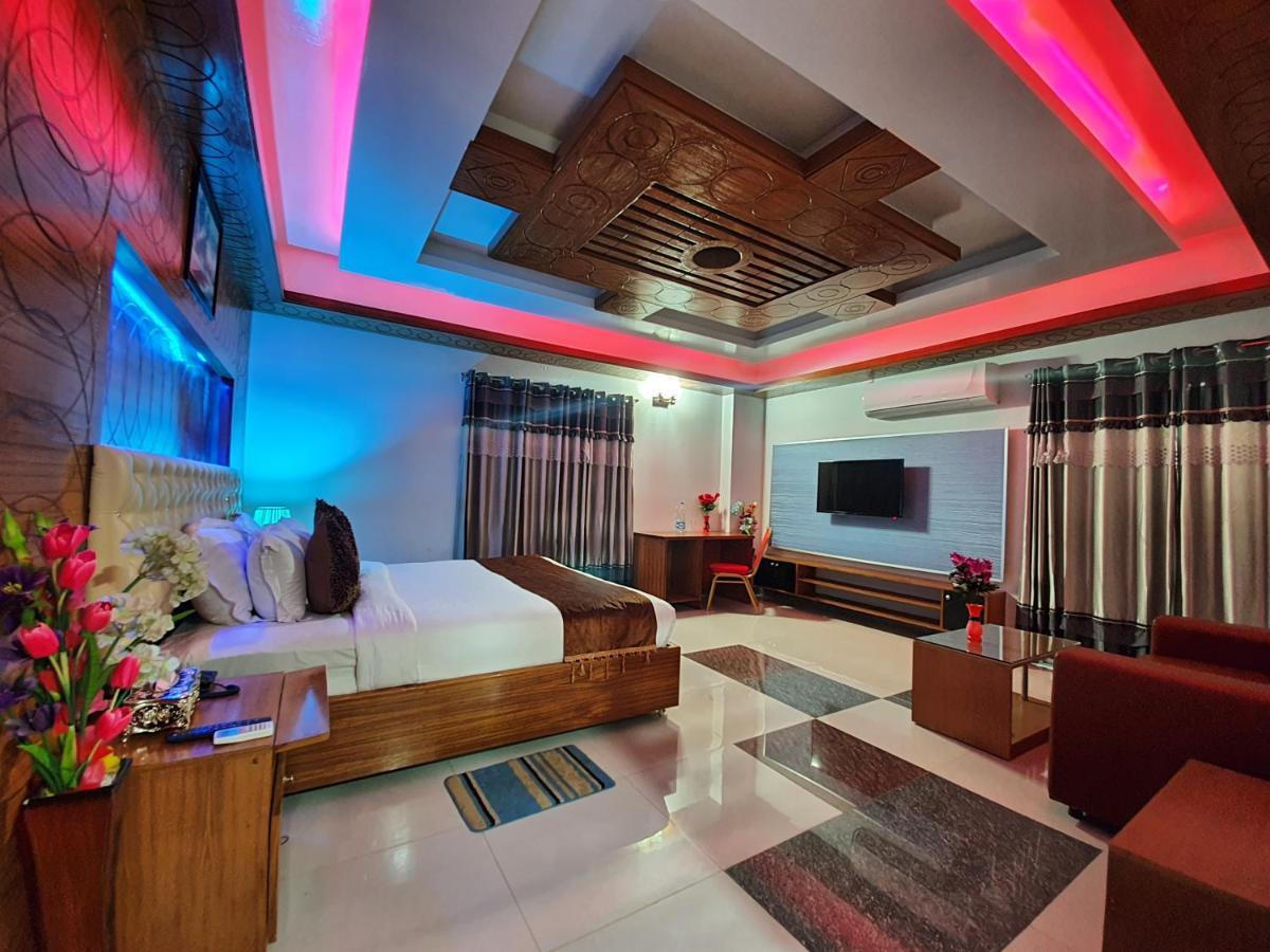 Hotel Khan Palace กัวกาตา ภายนอก รูปภาพ