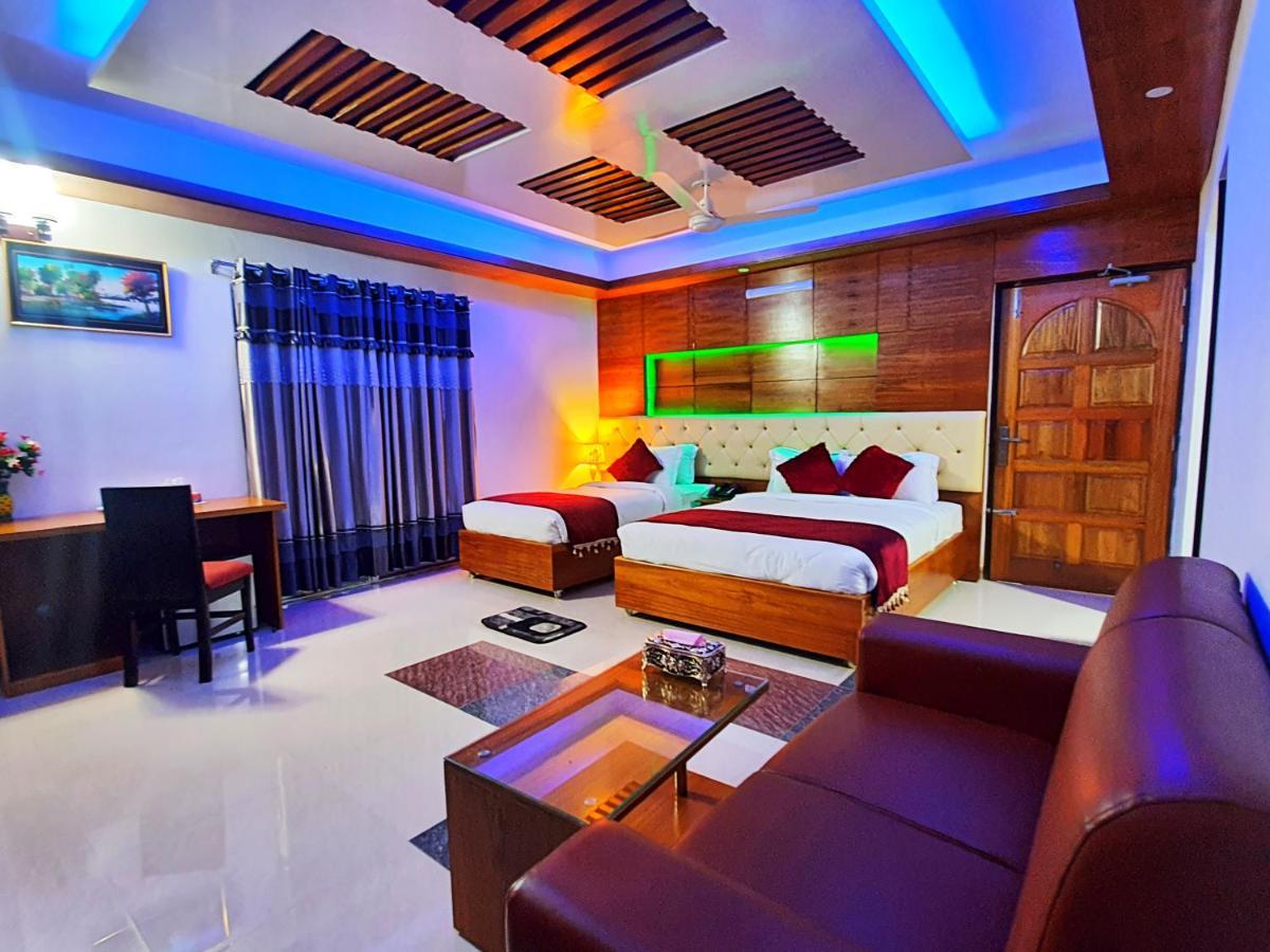 Hotel Khan Palace กัวกาตา ภายนอก รูปภาพ
