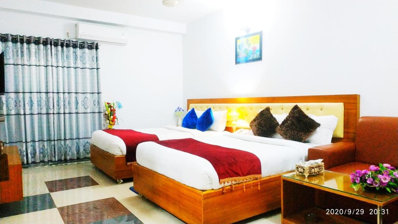 Hotel Khan Palace กัวกาตา ภายนอก รูปภาพ