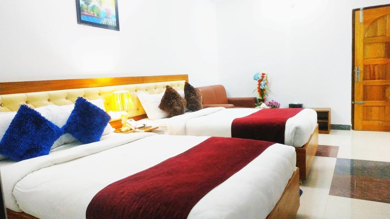 Hotel Khan Palace กัวกาตา ภายนอก รูปภาพ