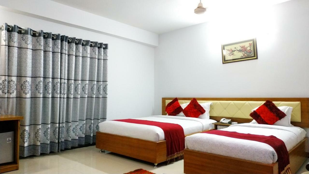 Hotel Khan Palace กัวกาตา ภายนอก รูปภาพ