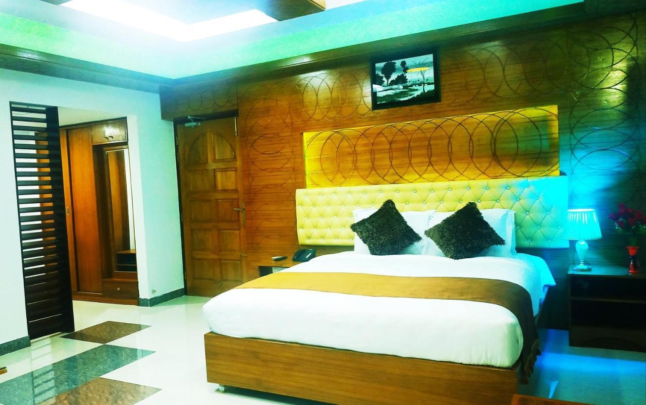 Hotel Khan Palace กัวกาตา ภายนอก รูปภาพ