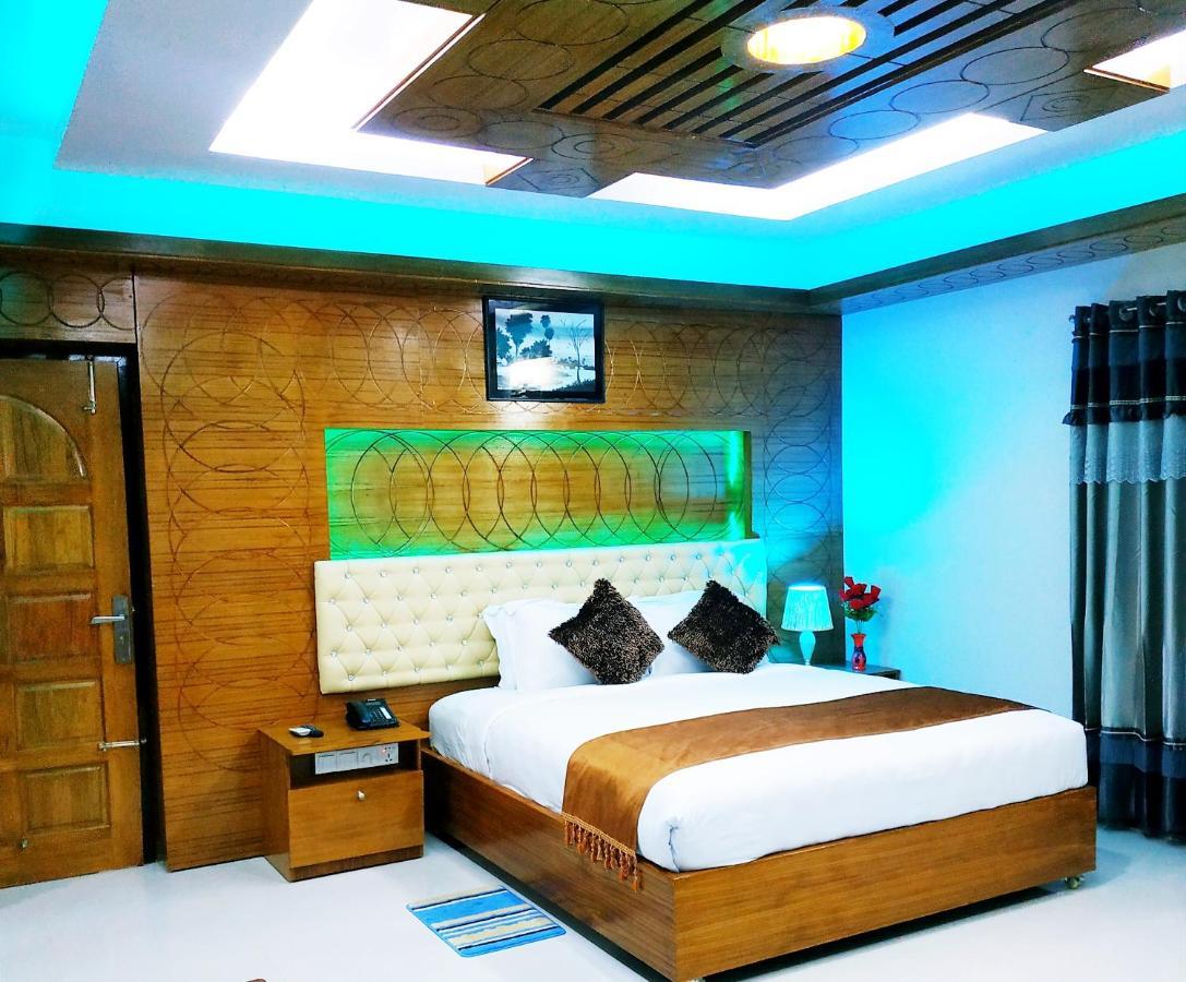 Hotel Khan Palace กัวกาตา ภายนอก รูปภาพ